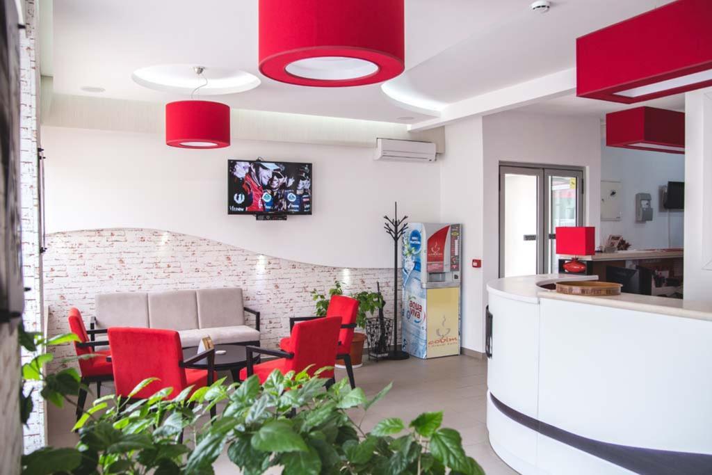 Garni Hotel Alma Pirot Ngoại thất bức ảnh