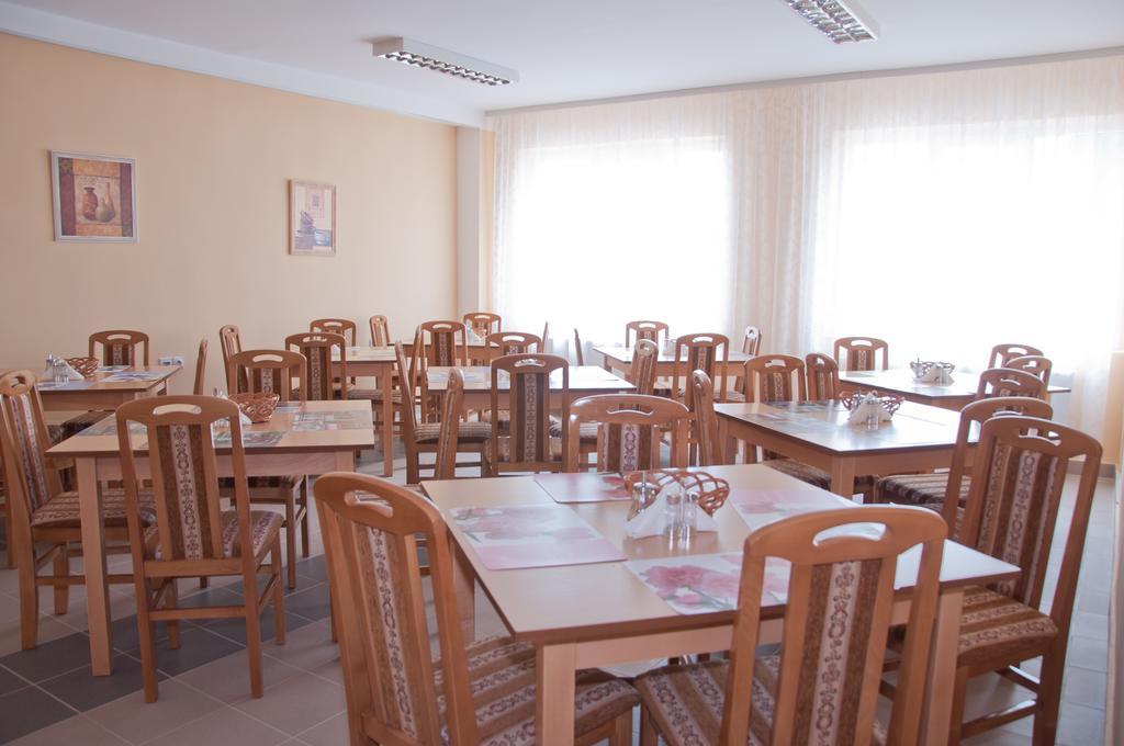 Garni Hotel Alma Pirot Ngoại thất bức ảnh